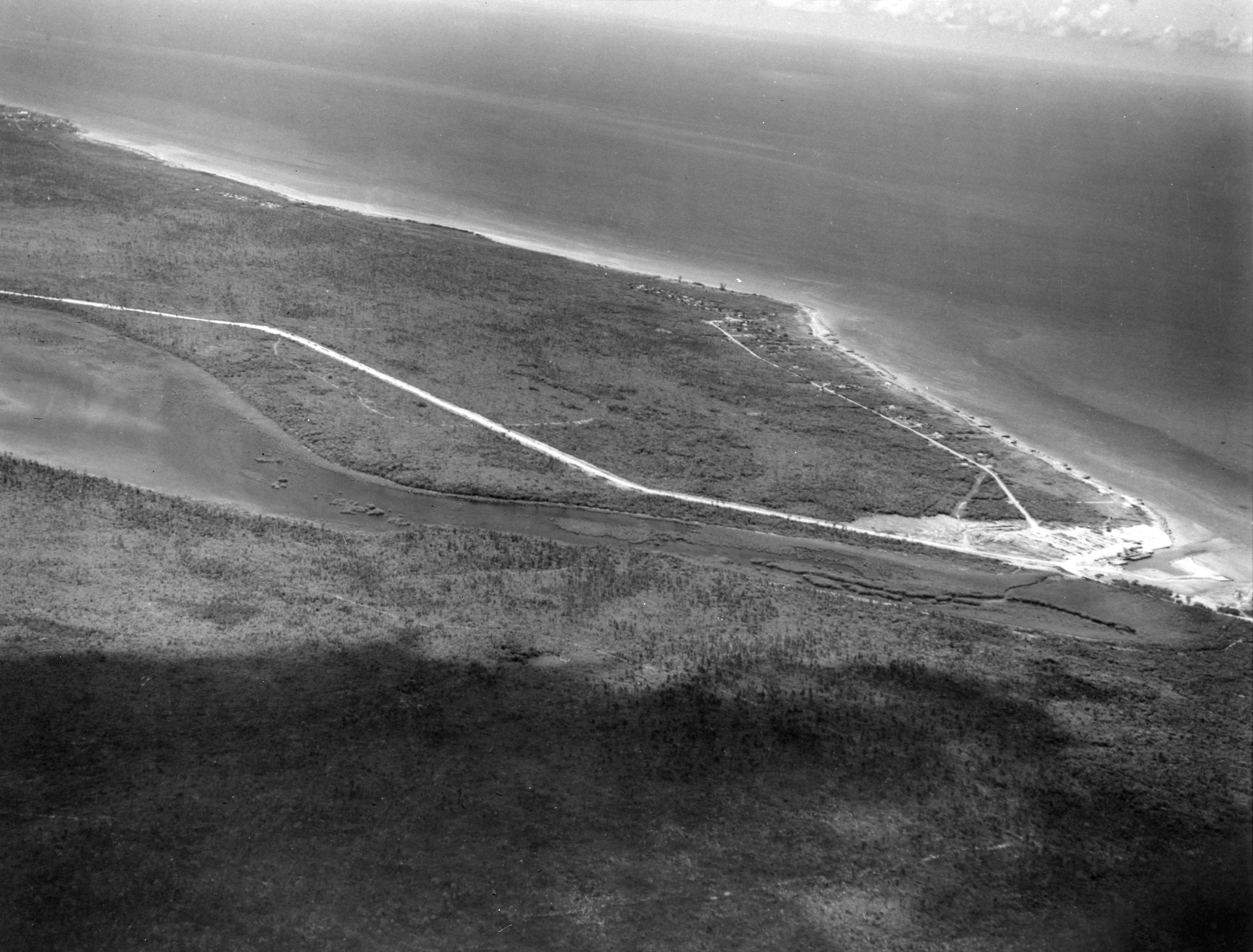 Aerial view of the settlement of Pinders Point, 1950