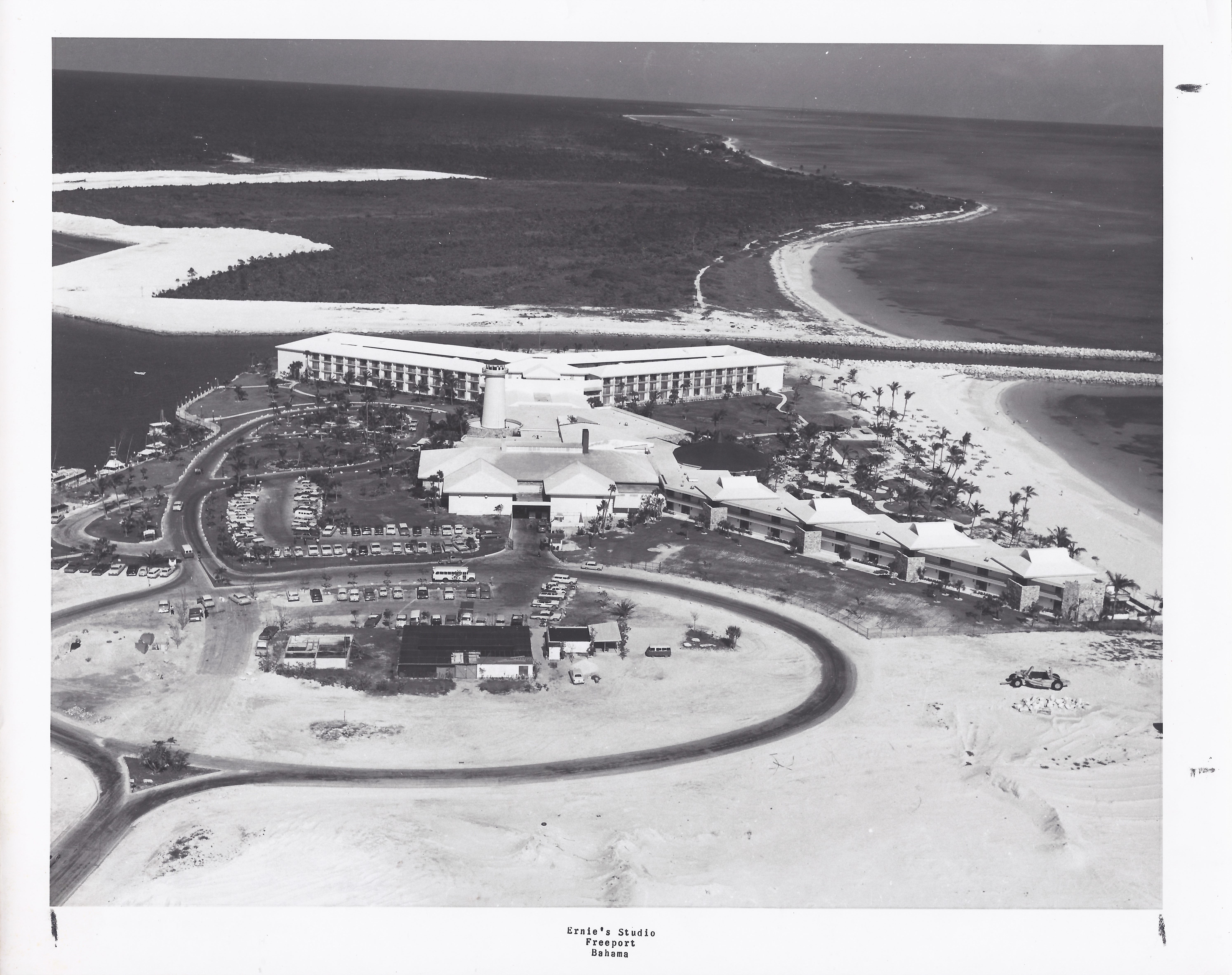 Lucayan Beach Hotel, 1964