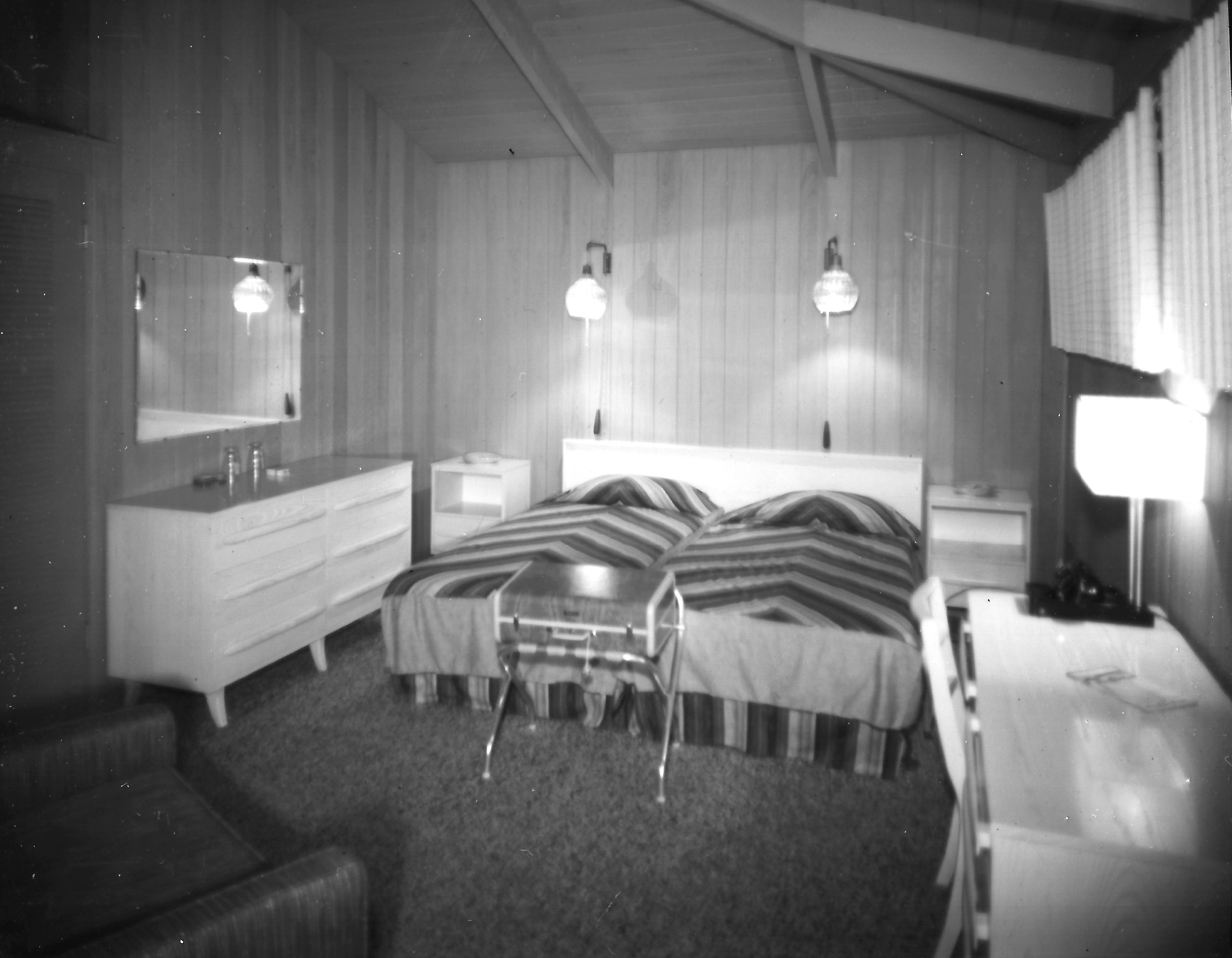 Caravel Club guest room, 1950's